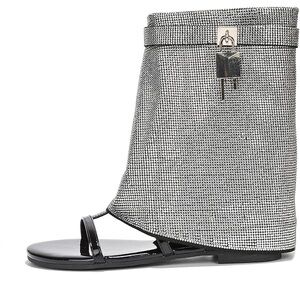 🔥CAPE ROBBIN🔥Carami Round Toe Fold Over Flat Sandals (Carami) BRAND NEW SIZE 8